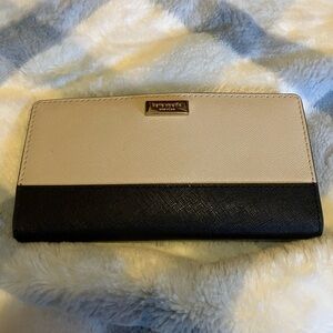 Kate Spade cream & black wallet